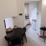 Apartment Private Parking, Terrace, Quite Near The Sea *