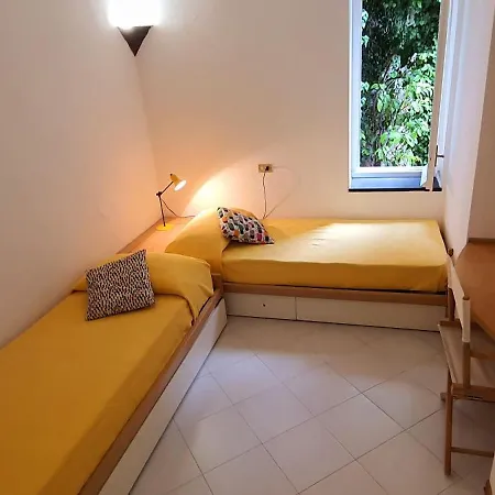 Private Parking, Terrace, Quite Near The Sea Appartement Sant'Ambrogio (Liguria)