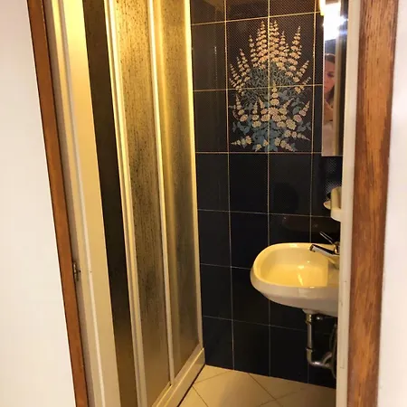 Apartamento Private Parking, Terrace, Quite Near The Sea *