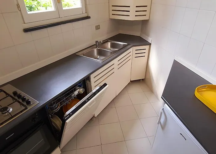 Private Parking, Terrace, Quite Near The Sea Sant'Ambrogio (Liguria)
