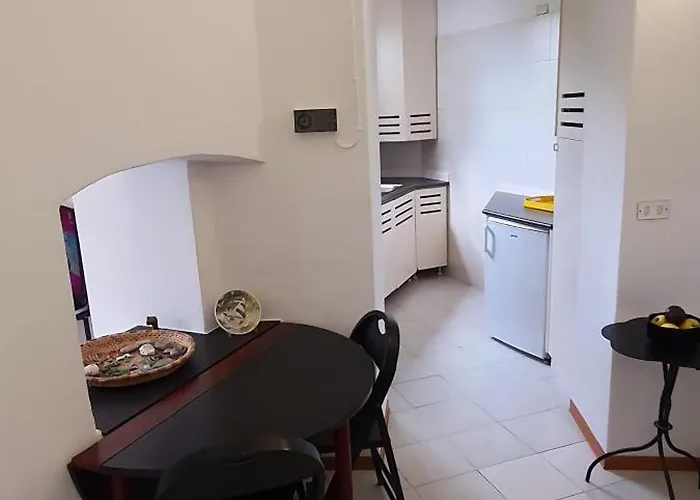 Apartmán Private Parking, Terrace, Quite Near The Sea *
